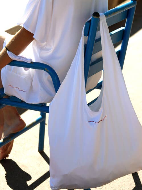 Vegan Silk Shopper Väska för wholesale av KOKORO ORGANICS LTD