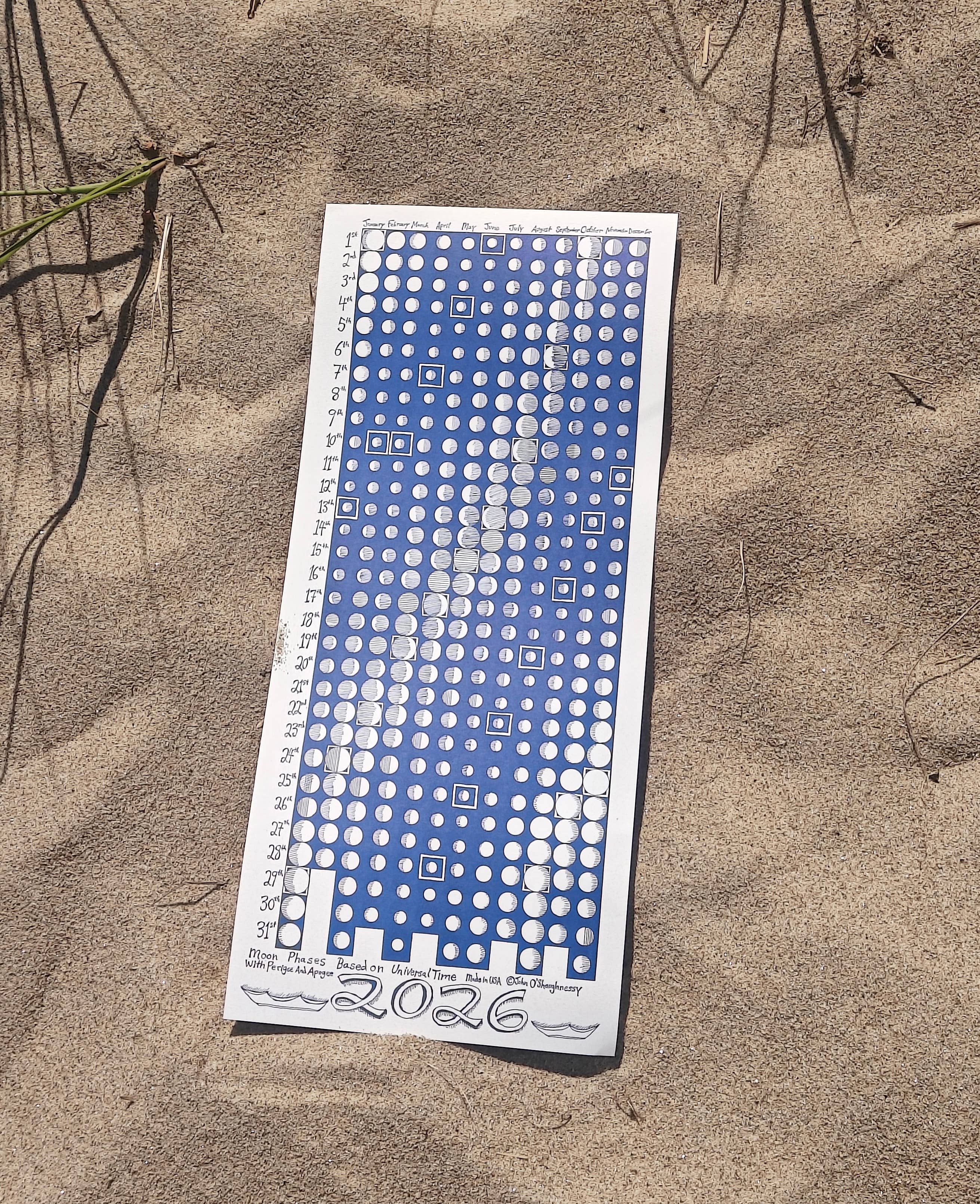 JD OShaughnessy - Vente Calendrier - Calendrier lunaire vertical 2026 avec périgée et apogée de la Lune5