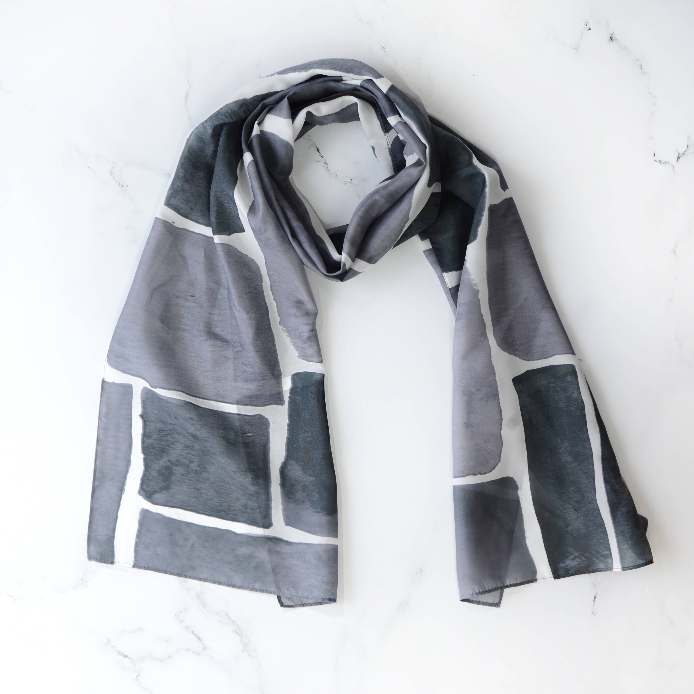 Antenna Studio - Venta al por mayor Bufanda - Mujer - Pañuelo de seda de diseñador con estampado «Pebbles Night»0