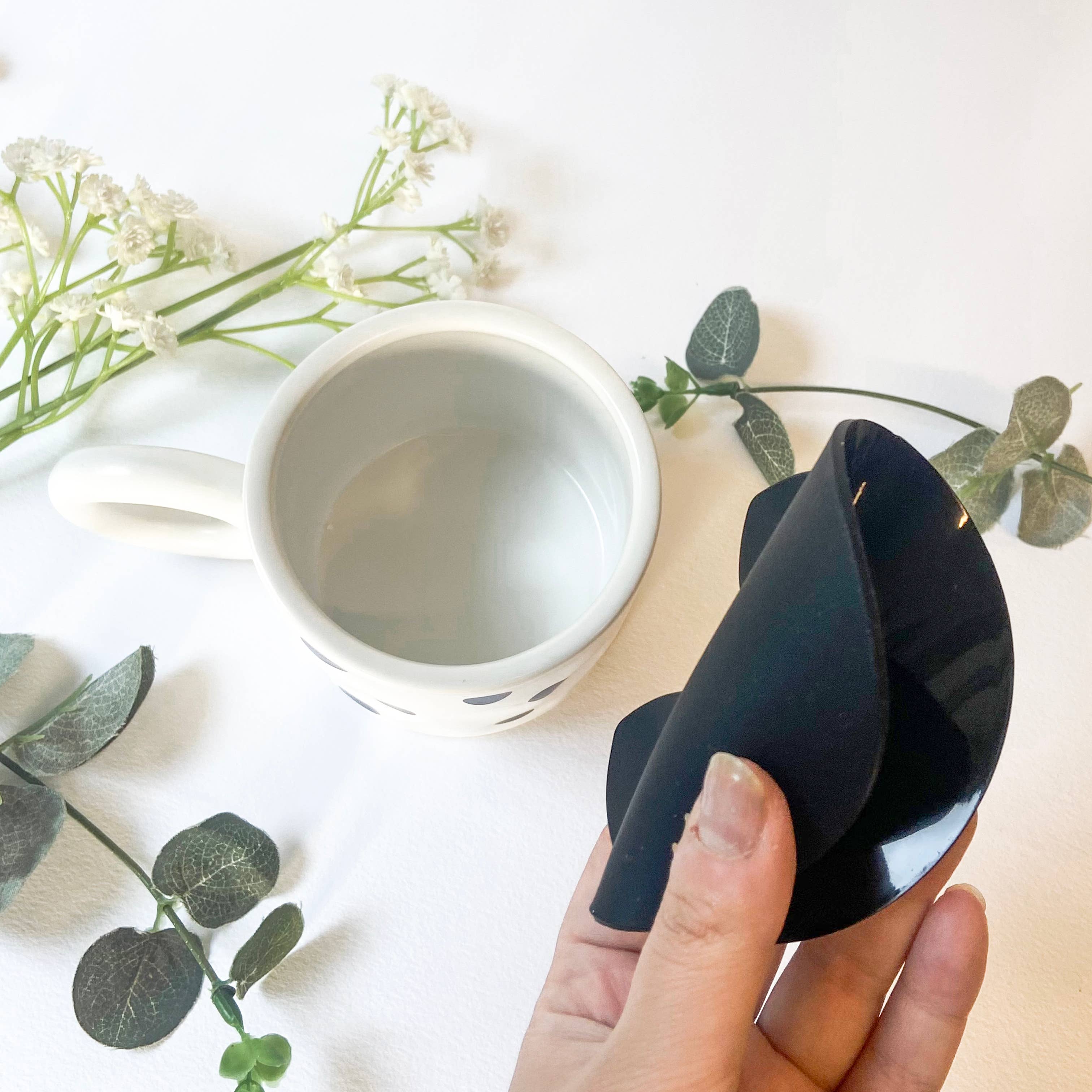 Chow's Stories – wholesale Kaffekoppar – Stor prickig kattmugg med återförslutningsbart lock, Stor kaffemugg2