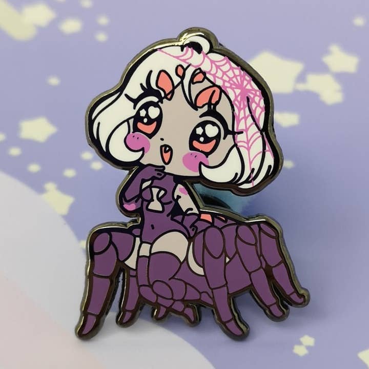 Filles Monstres -- Araignée Violette -- Pin's en Émail Dur pour la vente par Kittynaut