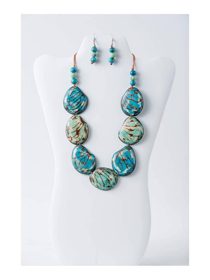 Linda, einsträngige lange Tagua-Halskette und Ohrringe für den Großhandel von TaguArtsy