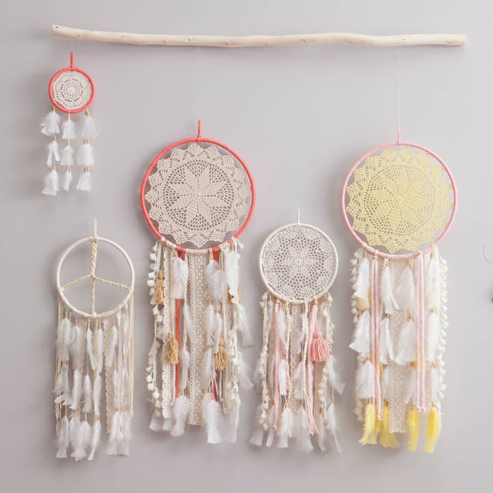 MANIK - Wholesale Dream Catcher - DREAM CATCHER MEDIUM UNICORN PINK BOHO DÉCOR, WALL HANGING