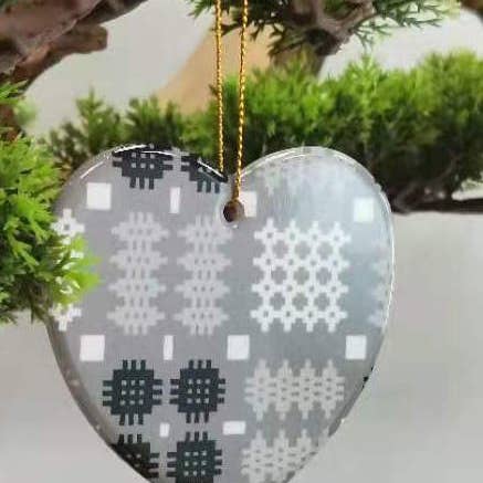 Moose & Co – wholesale Ornament – Heart Shaped Baubles8