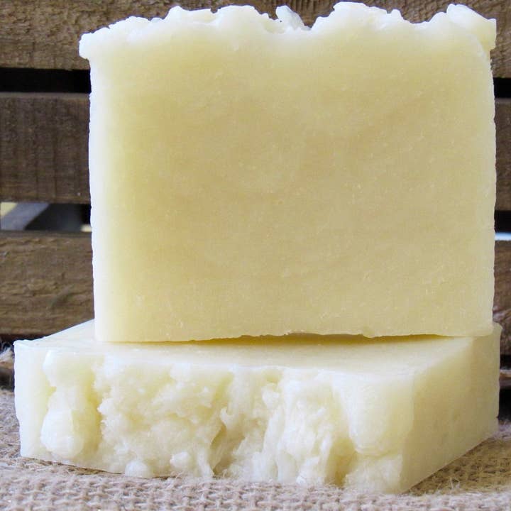 Savon artisanal au thé blanc au gingembre pour la vente par Natures Bath & Body