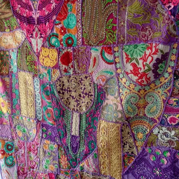 GYPSY STUDIO – wholesale Tapestry/textile – Wall Tapestry Indian Patchwork Wall Hanging Vintage Sari 5