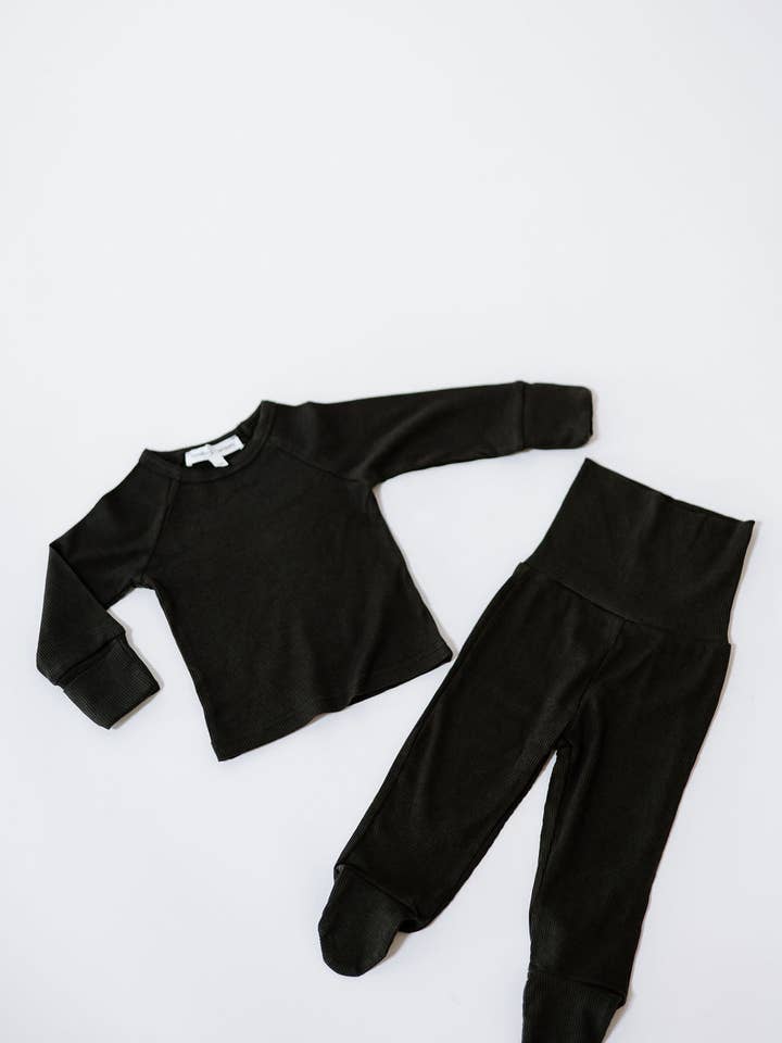 Capsule Basic Set for wholesale by Winslow & Company