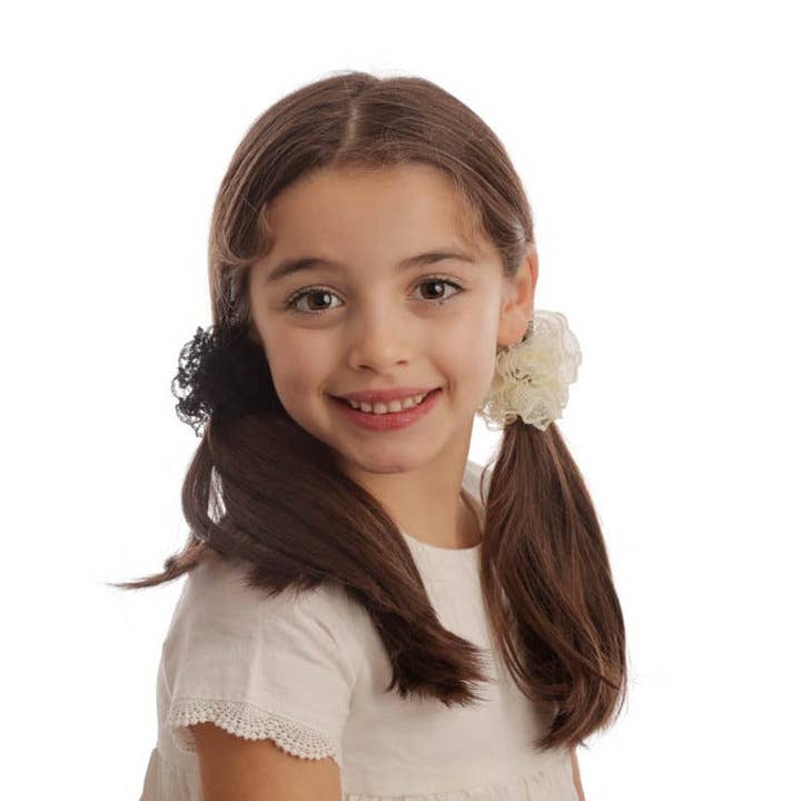 Chouchou en dentelle à volants pour la vente par Heirlooms New York