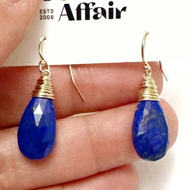 Enkla örhängen - Lapis Lazuli - Droppform - Guld för wholesale av Mrs. Robinson's Affair