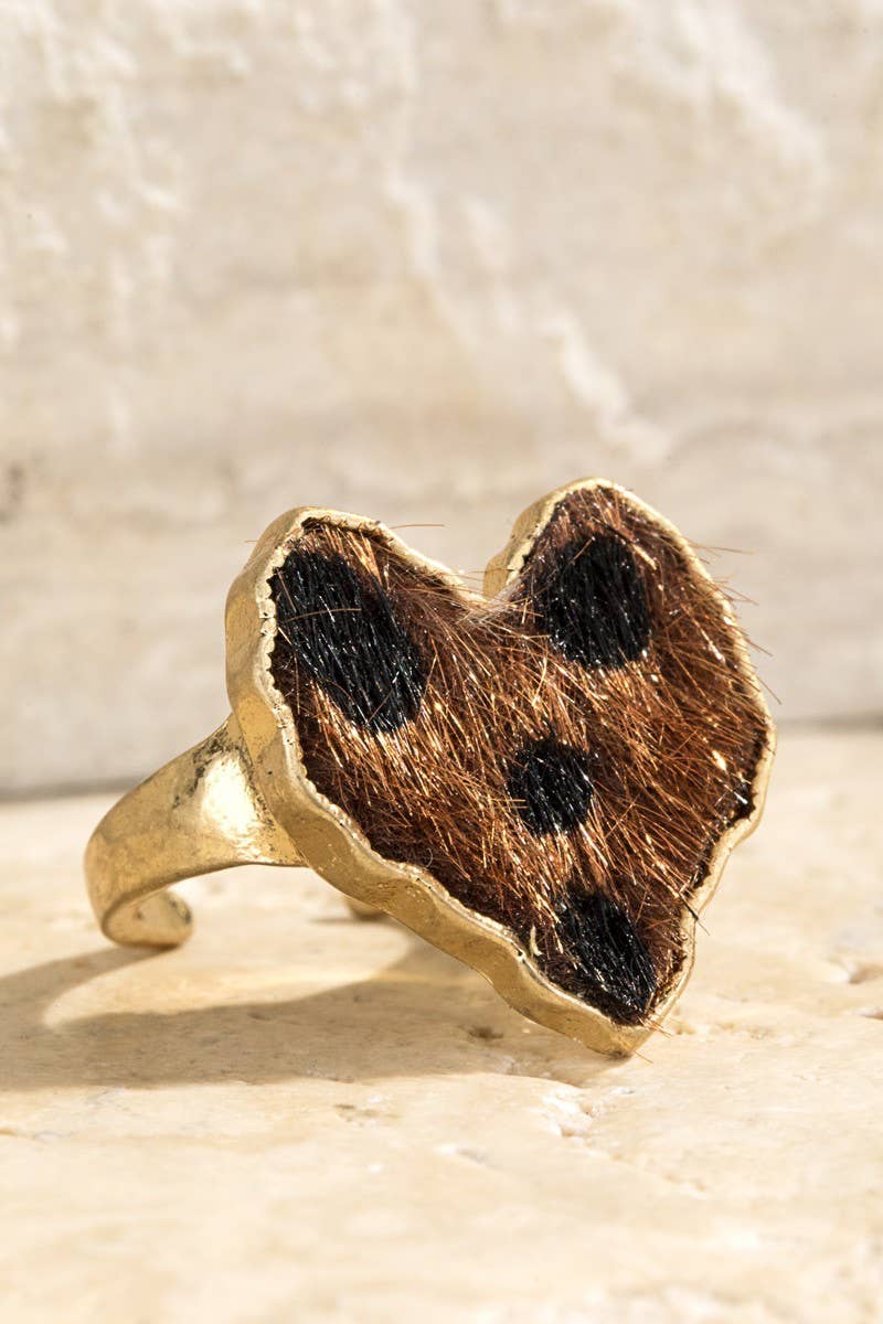 Urbanista Outlet – wholesale Cocktail/statement ring – Animal Print Heart Ring0