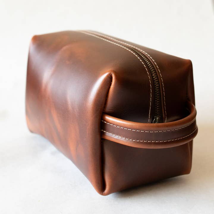 Lindy Leather - Wholesale Toiletry Bag - Men's - Dopp Kit - The Gentleman's Travel Kit