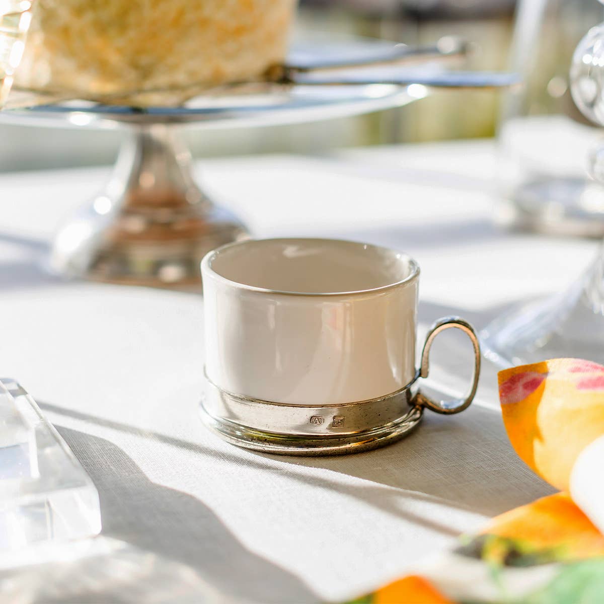 Arte Italica & Crown Linen Designs – Chávena de chá por atacado – Pires e xícara de cappuccino toscano com colher2