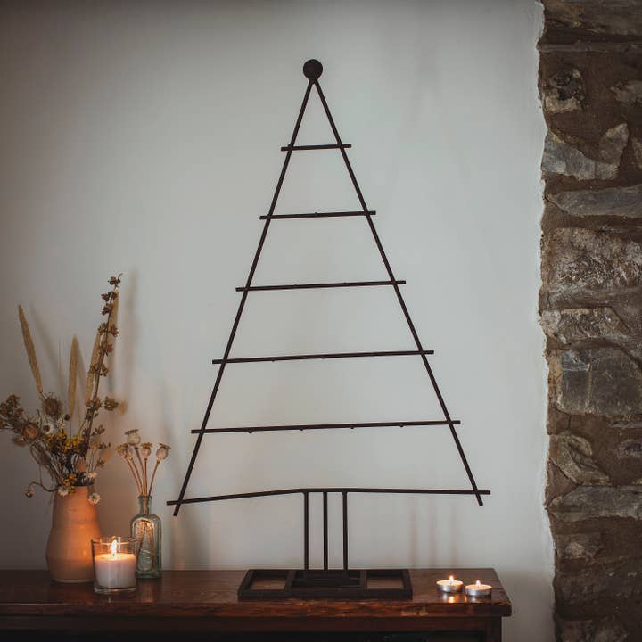 Moult - Wholesale Christmas decoration - Metal Christmas Tree Decoration Stand in 2 Sizes3
