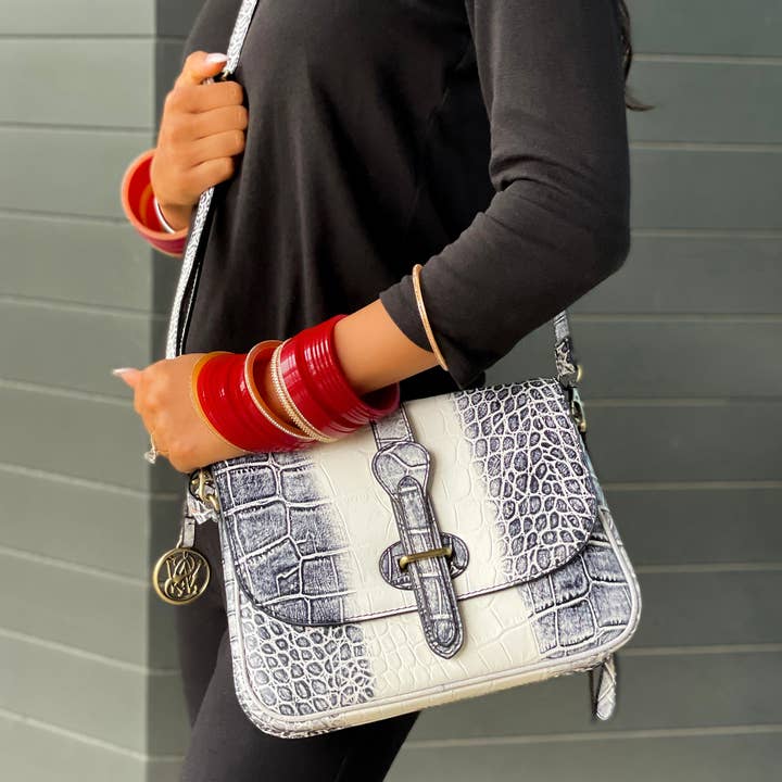 Crossbody Smith & Wesson Croc (preto e branco) por atacado de Cameleon Bags