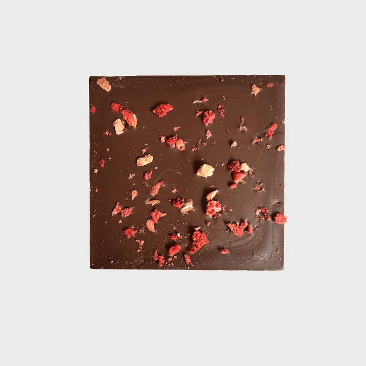 Goodio Chocolate - Wholesale Chocolate Bar - Strawberry Chocolate 49%3