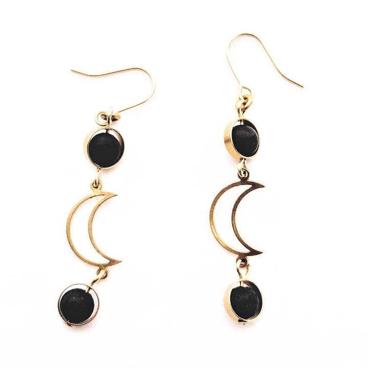 Boucles d'oreilles diffuseur d'huile essentielle en pierre de lune croissante pour la vente par Spoon & Theory Handmade