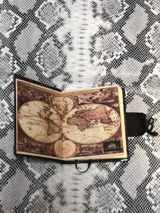 ML Marcaleather - Wholesale Journal/Diary - Mini Skull with Bone Leather Journal Notebook Sketchbook5