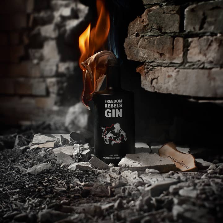 BERLIN BEVERAGES SAG GmbH – Großhandel Gin – FREEDOM REBELS GIN I 500 ml
Preisgekrönter London Dry Gin4