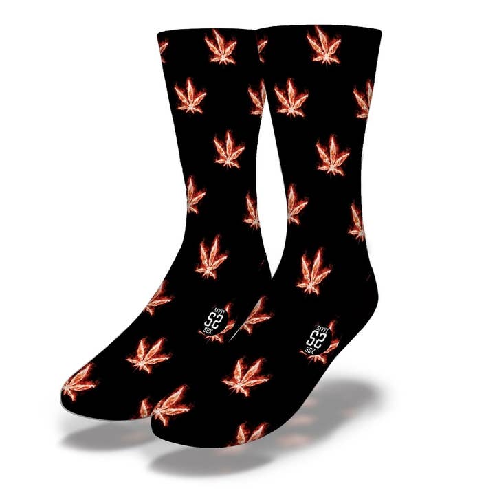 Flaming Cannabis Socken für den Großhandel von Savvy Sox