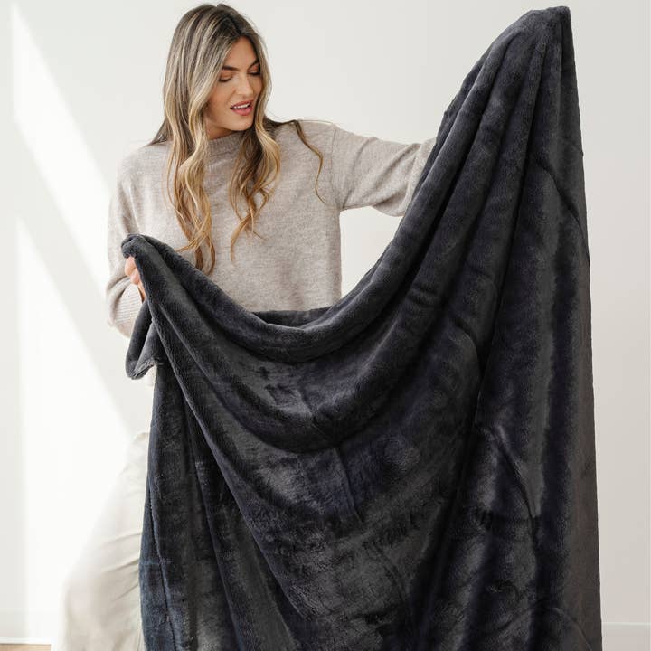 Saranoni - Wholesale Throw Blanket - LUSH THROW BLANKETS