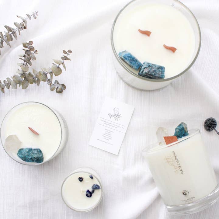 Black Raspberry | Apatite Crystal Candle for wholesale by Fullmoon Crystals