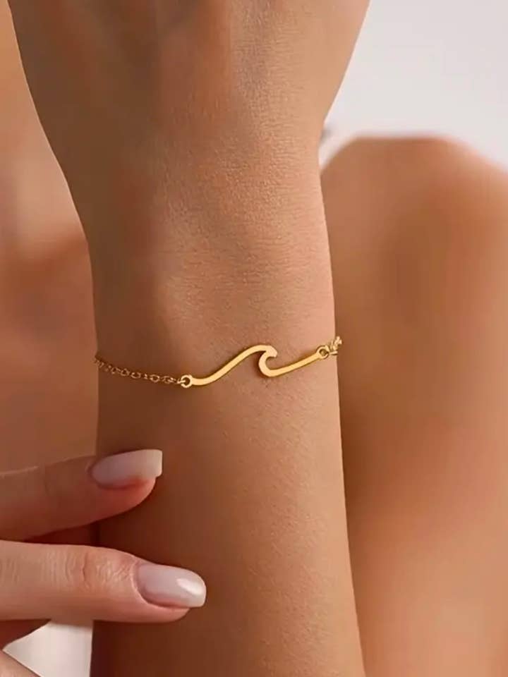 Nalu Wave Goldarmband für den Großhandel von The Coconut Collective