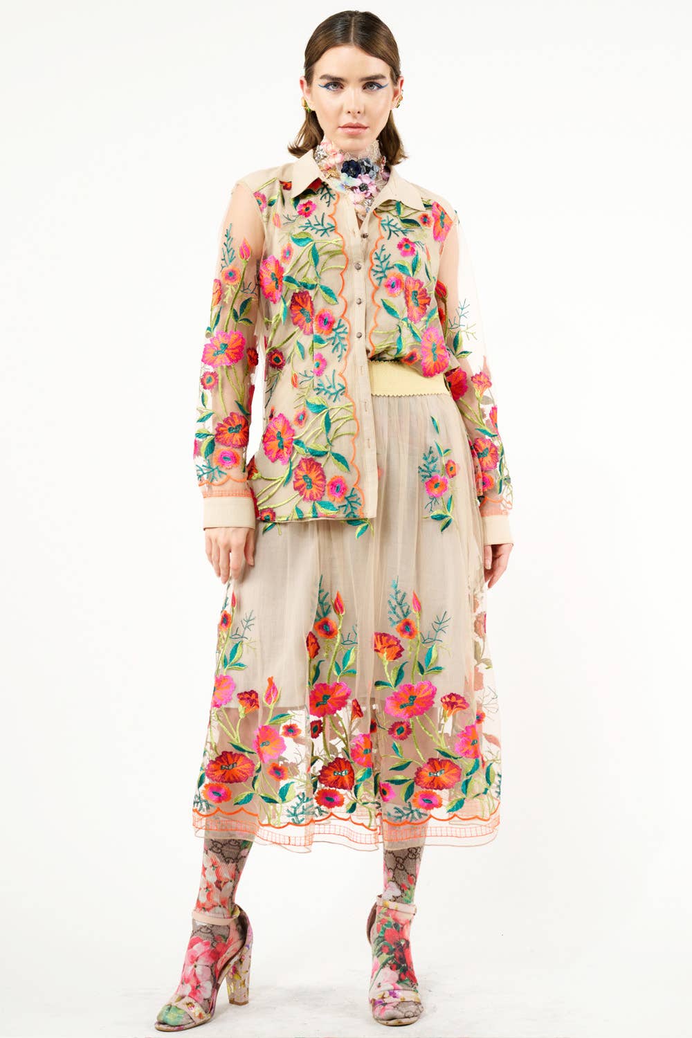 Blu Denim Camicia vintage con ricamo floreale di tulipani in vendita all'ingrosso su Faire11