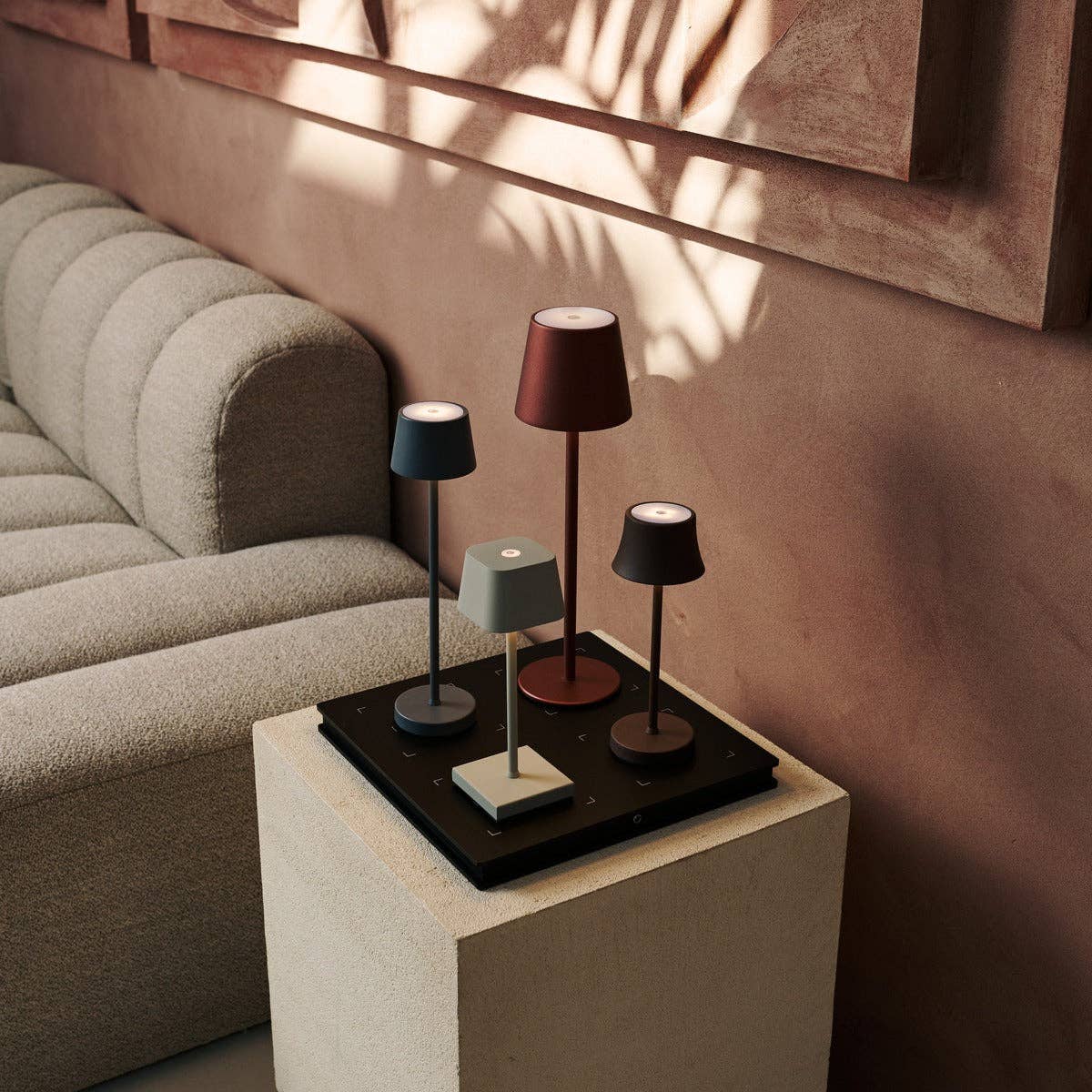 Tavellio - Wholesale Charging Cable - Amstel Station Professional Wireless Charging Station with 4 Charging Ports | Easy & Functional with Qi-Technology15