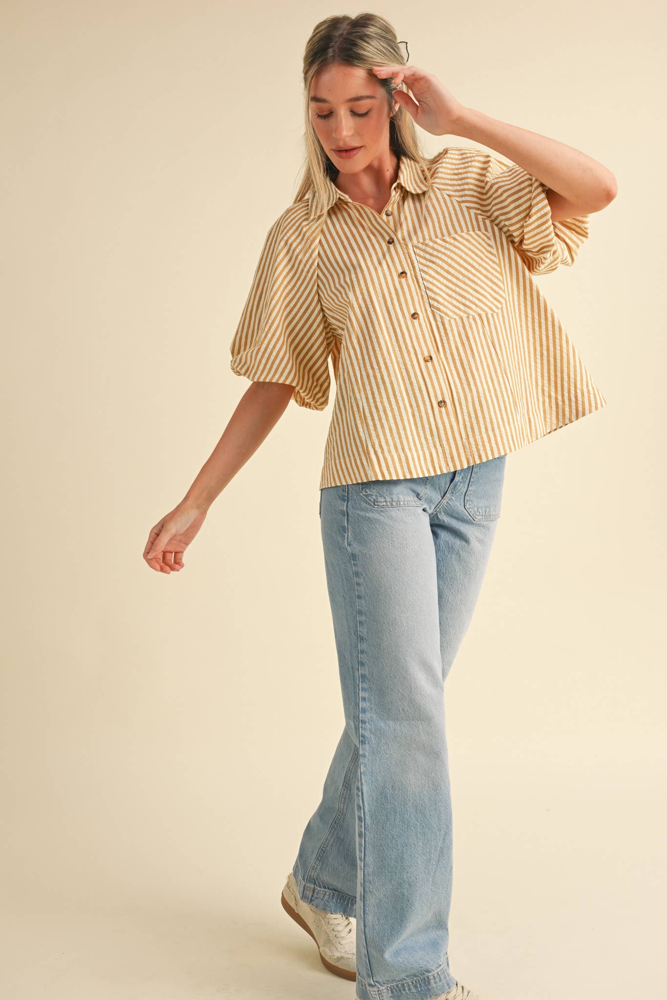 &MERCI – Engroshandel Skjorte med buttondown – til kvinder – STRIBET BOBLEÆRME KNAPNED TOP MTP332934