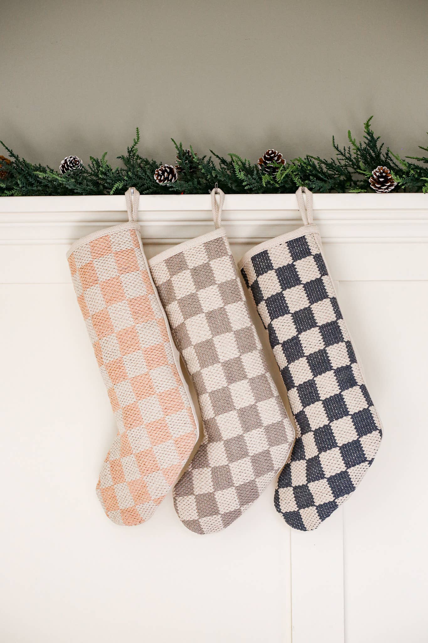 NOEL by Alma Home - Venta al por mayor Calcetines de Navidad - Calcetín navideño retro a cuadros azules y blancos hecho a mano4