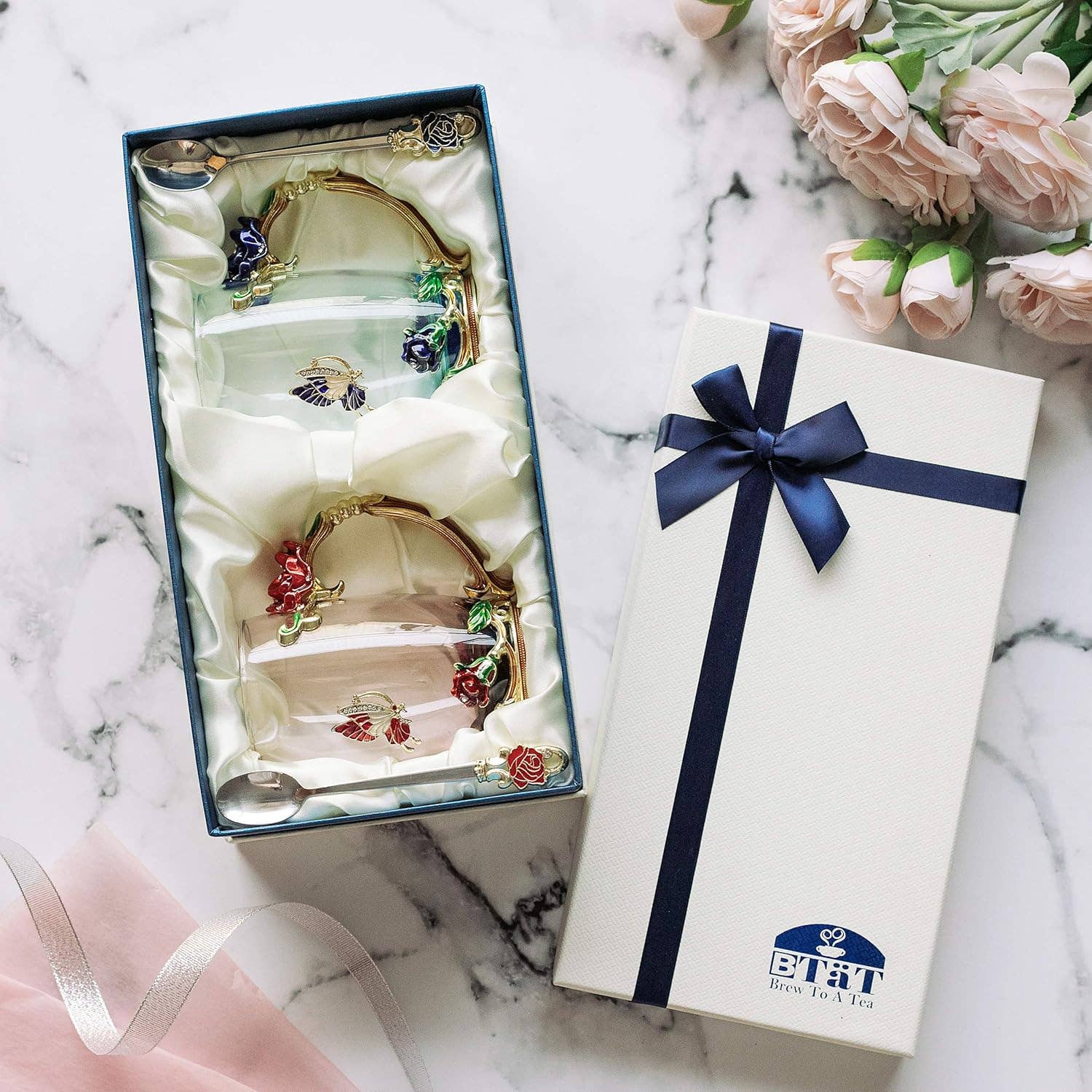 Brew To A Tea – Großhandel Tee-/Kaffeetasse – BTaT Glas-Teetassen-Set mit Blumenmotiv – 2 elegante Tassen5