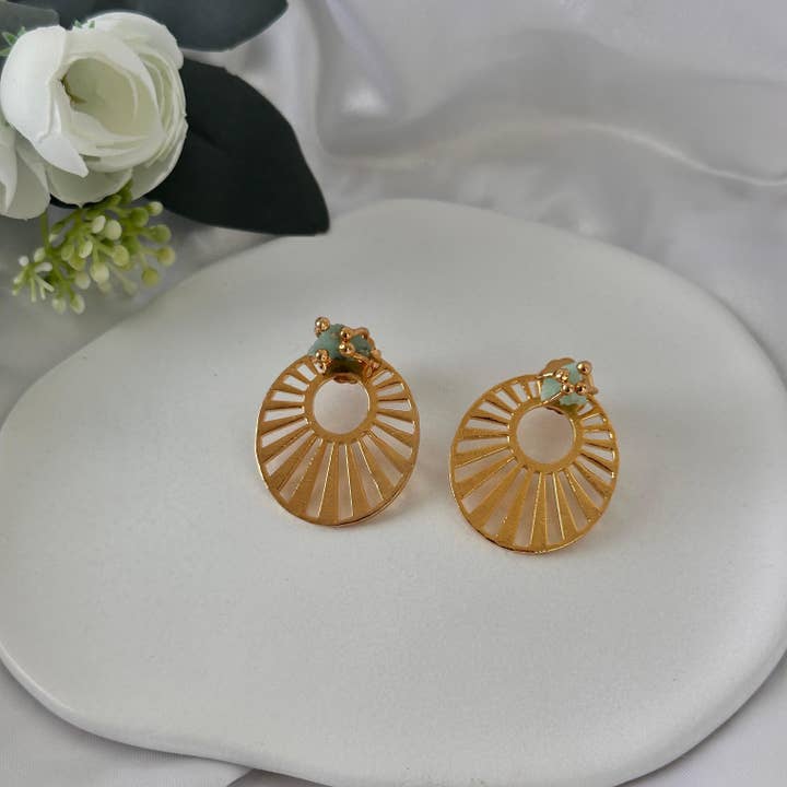 Boucles d'oreilles Elisse et autres tendances Résultats pour creation boucle d'oreille en vente B2B. Retours gratuits et paiement à 60 jours sur Faire sur Faire.