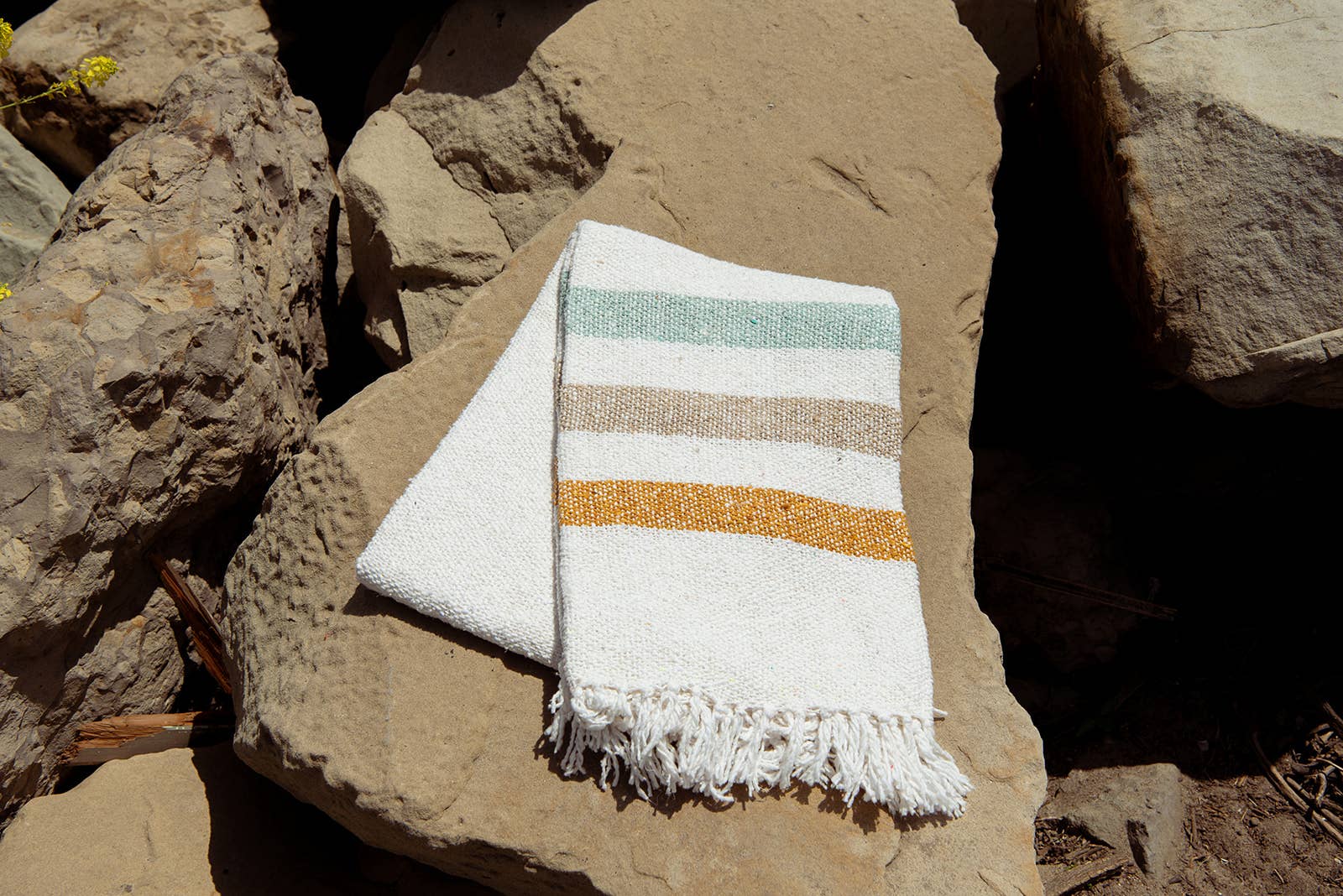 Sundream - Wholesale Throw Blanket - Sol - RECYCLED THROW BLANKET