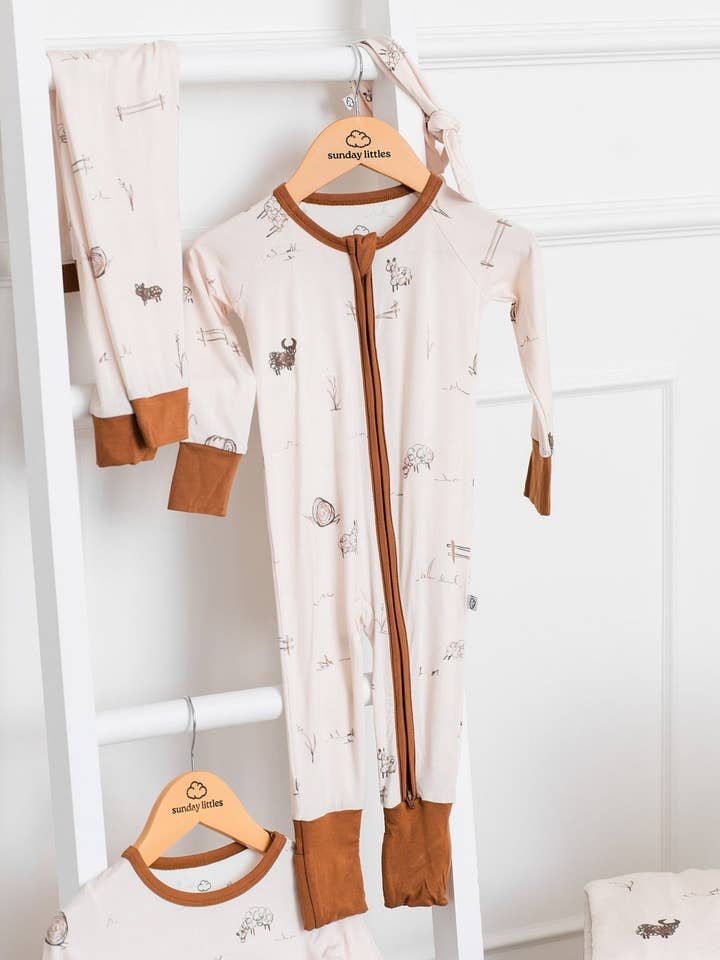 Sunday Littles - Wholesale Sleepsuit - Baby - Little Zippers in Farm Doodle6