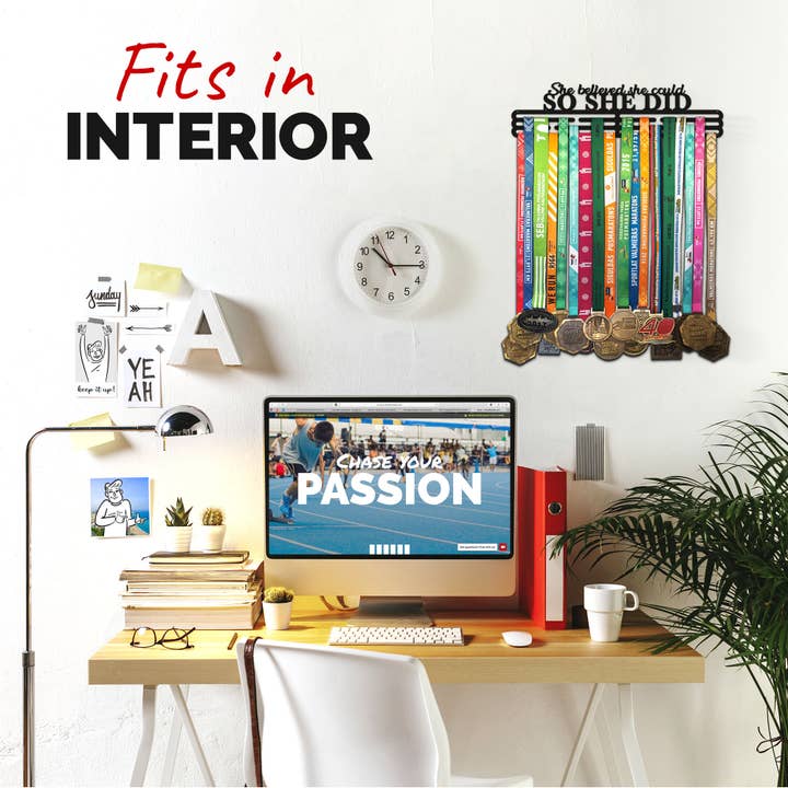 United Medals - Vente Décoration murale - Porte-médaille SHE BELIEVE SHE COULD V2 - Noir mat - Grand2