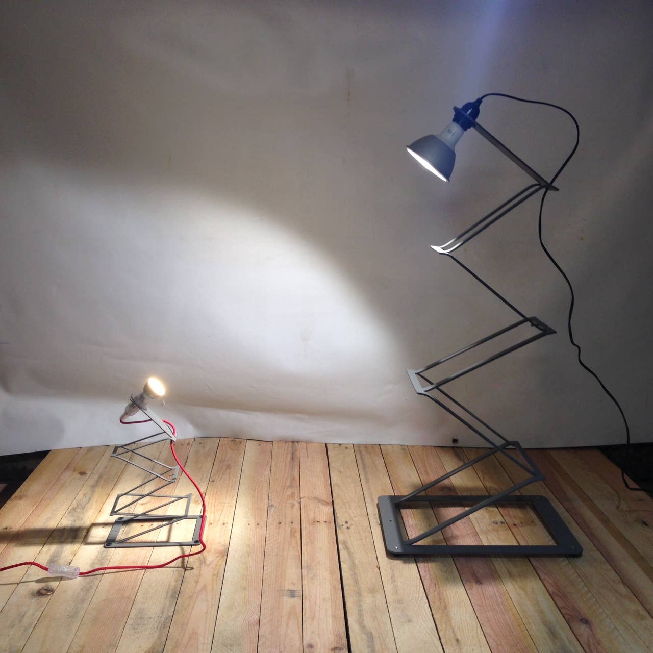 STILIC FORCE - La boutique du futur - Wholesale Accent/Desk Lamp - LAMPOGAMI XXL5