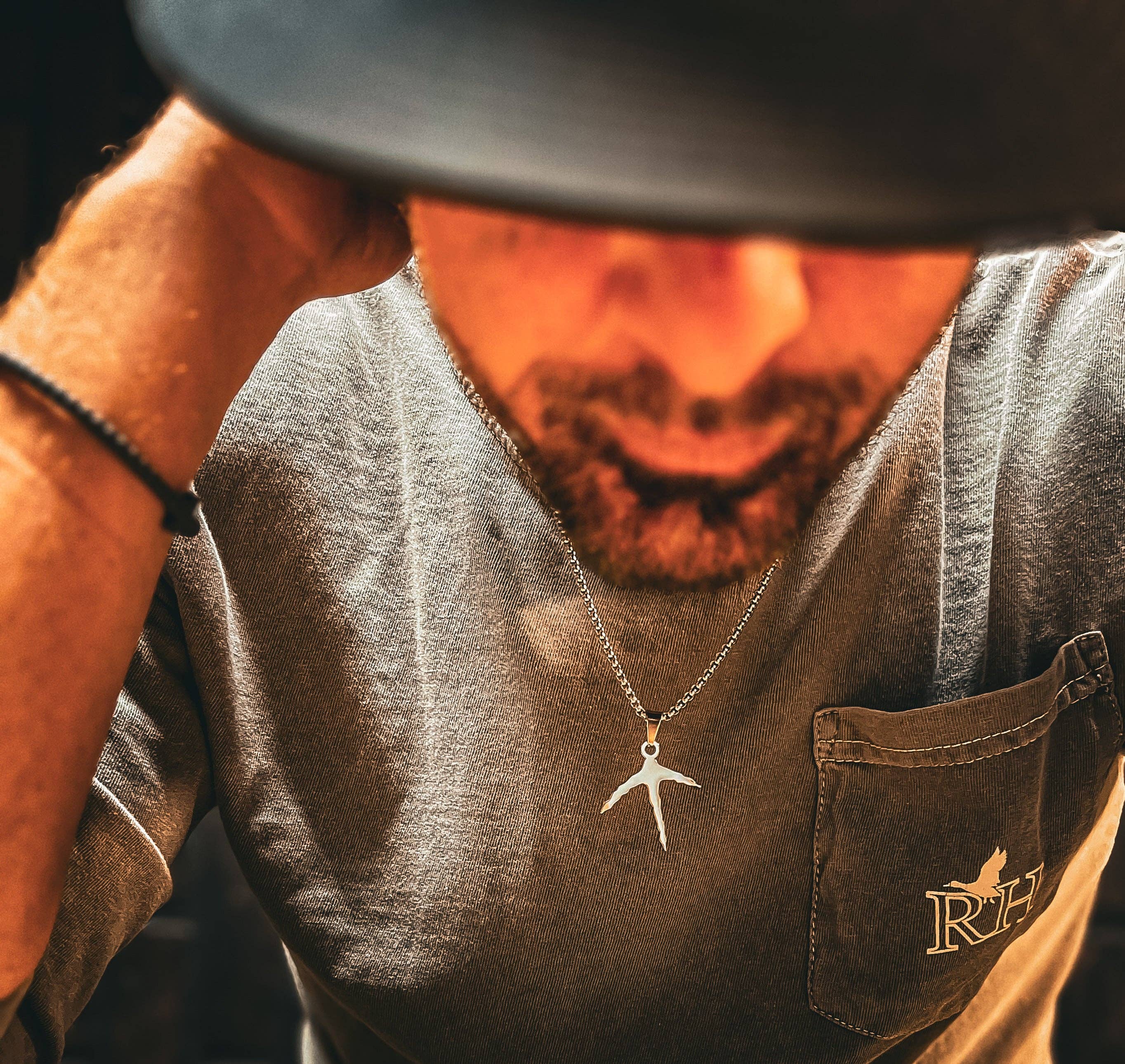 Ridge&Holler - Venta al por mayor Collares con colgantes/abalorios - Collar y Colgante de Acero Inoxidable con Pie de Pavo3