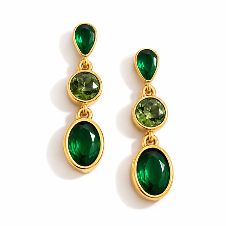 La boucle d'oreille pendante Lierre pour la vente par The Perfect Hoop