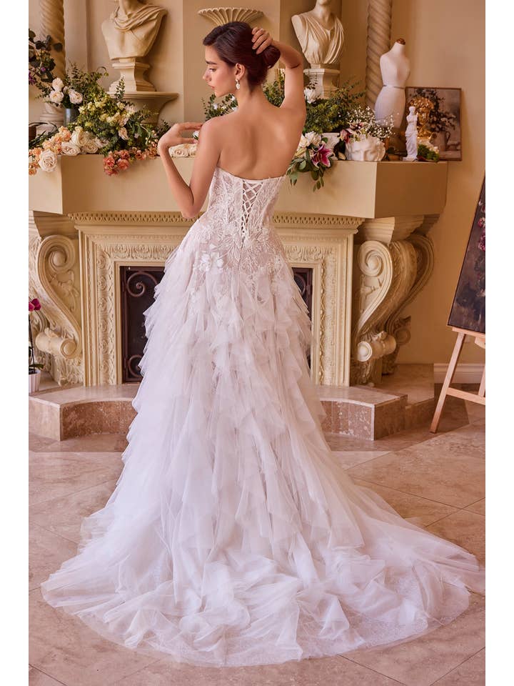 Off White-Nøgen Stropfri bryllupskjole med faldet talje og kaskadeeffekt for engroshandel på Faire5