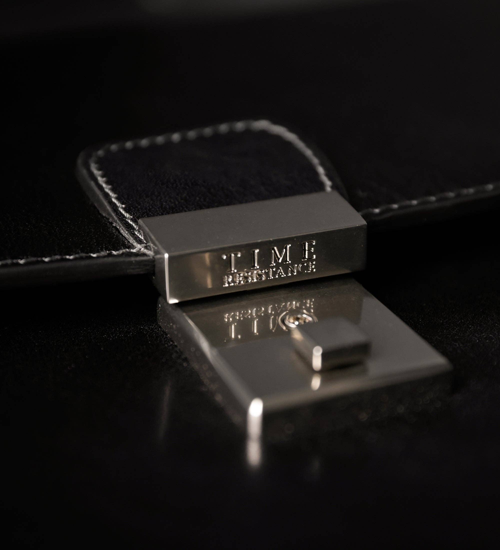 Time Resistance – Engroshandel Dokumentmappe – Unisex – Stor læderattachémappe - Den usynlige mand16