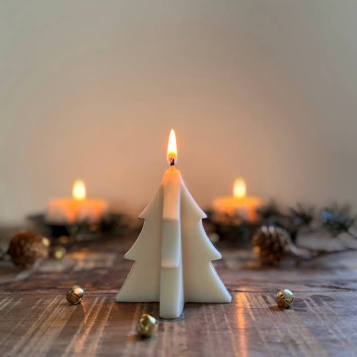 Geometric Tree Candle, Classic Tree Candle, Christmas Candle for wholesale by Dolce Cuore Candles