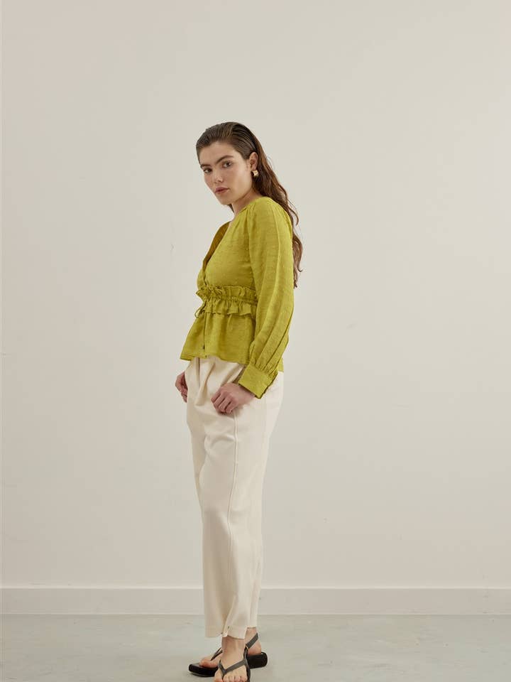 Blouse à taille froncée pour la vente par Vuu