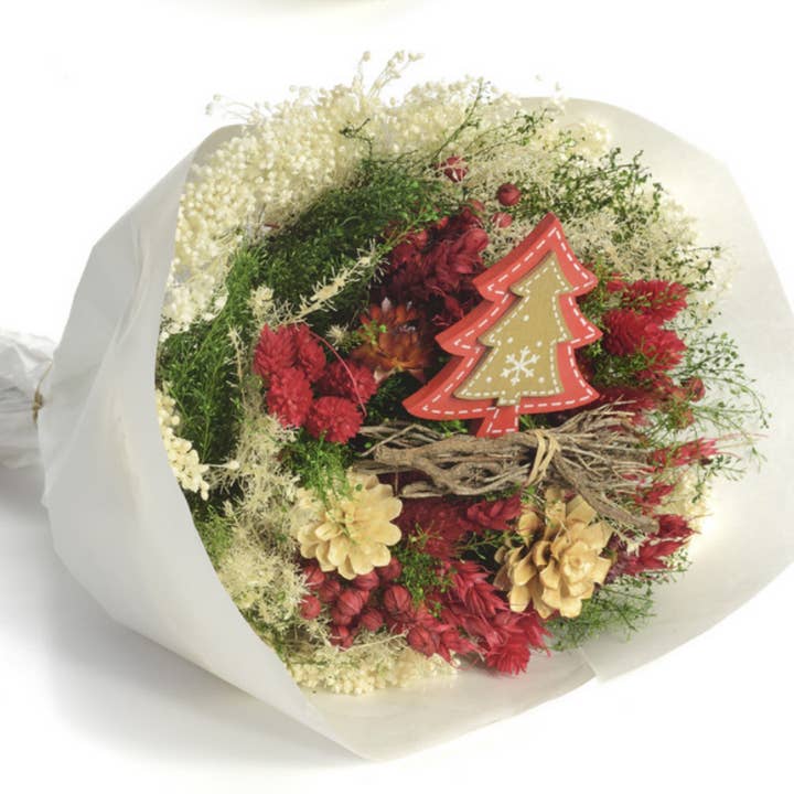 Dried flowers Christmas bouquet for wholesale by Lunaria Flowers
