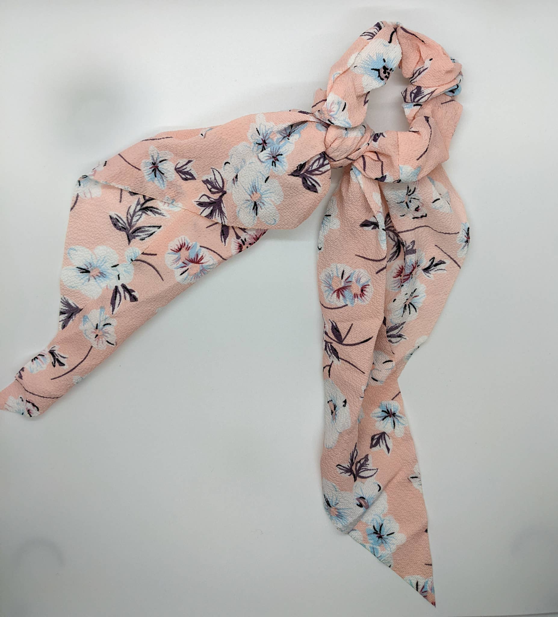 BRITTs. BOWs – Scrunchie - Mulher por atacado – Bandana Floral Mulher Scrunchie com Laço3