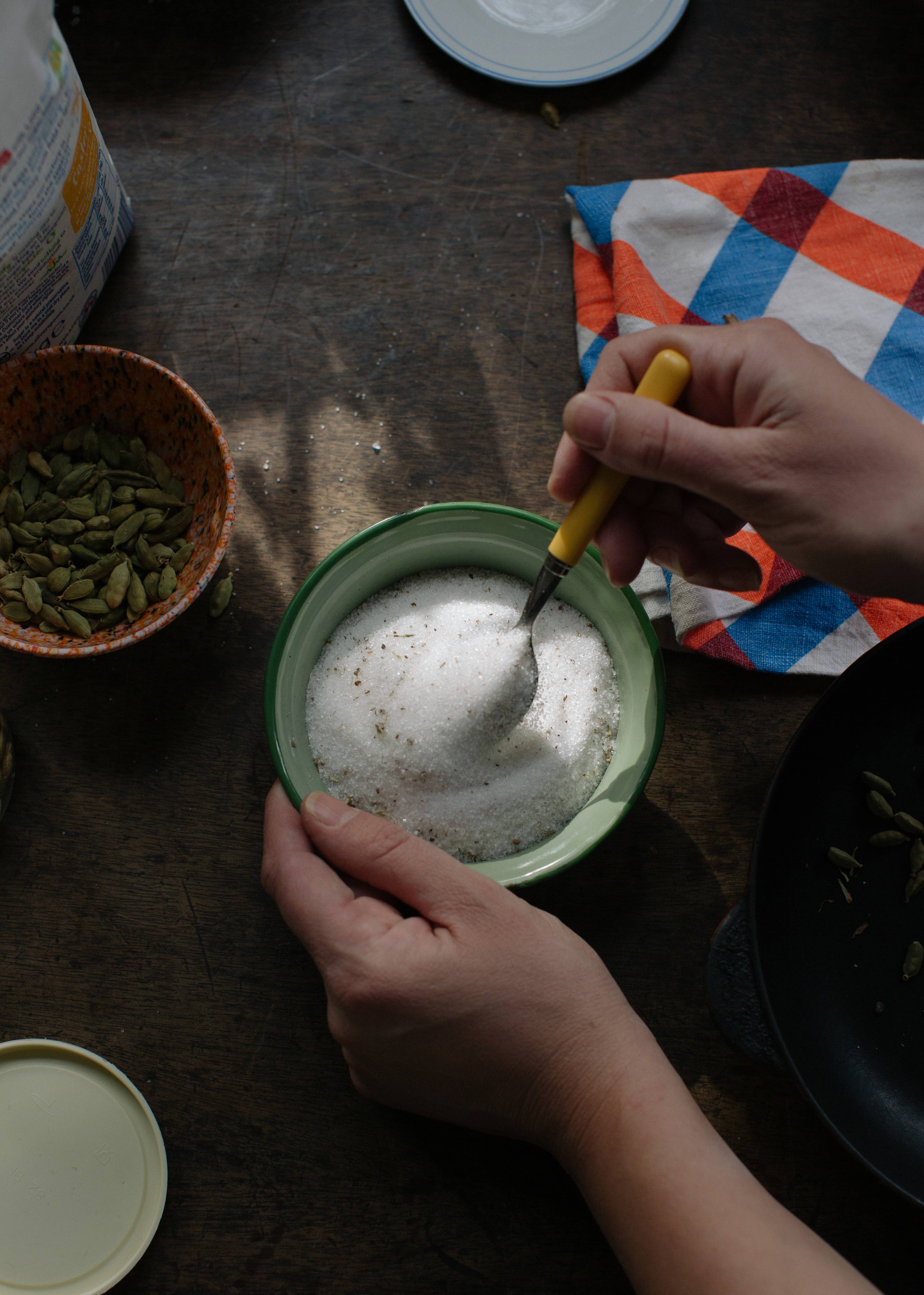 London Borough of Jam – Engroshandel Marmelade – Rabarber- og kardemommesyltetøj 220 g1