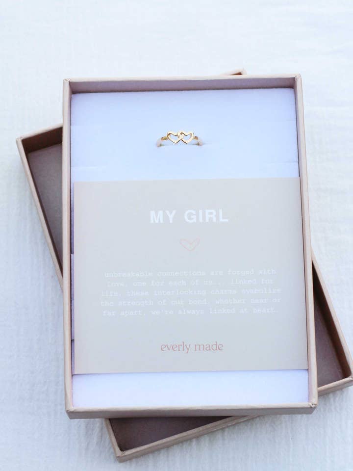 Bague Linked Hearts • My Girl pour la vente par Everly Made