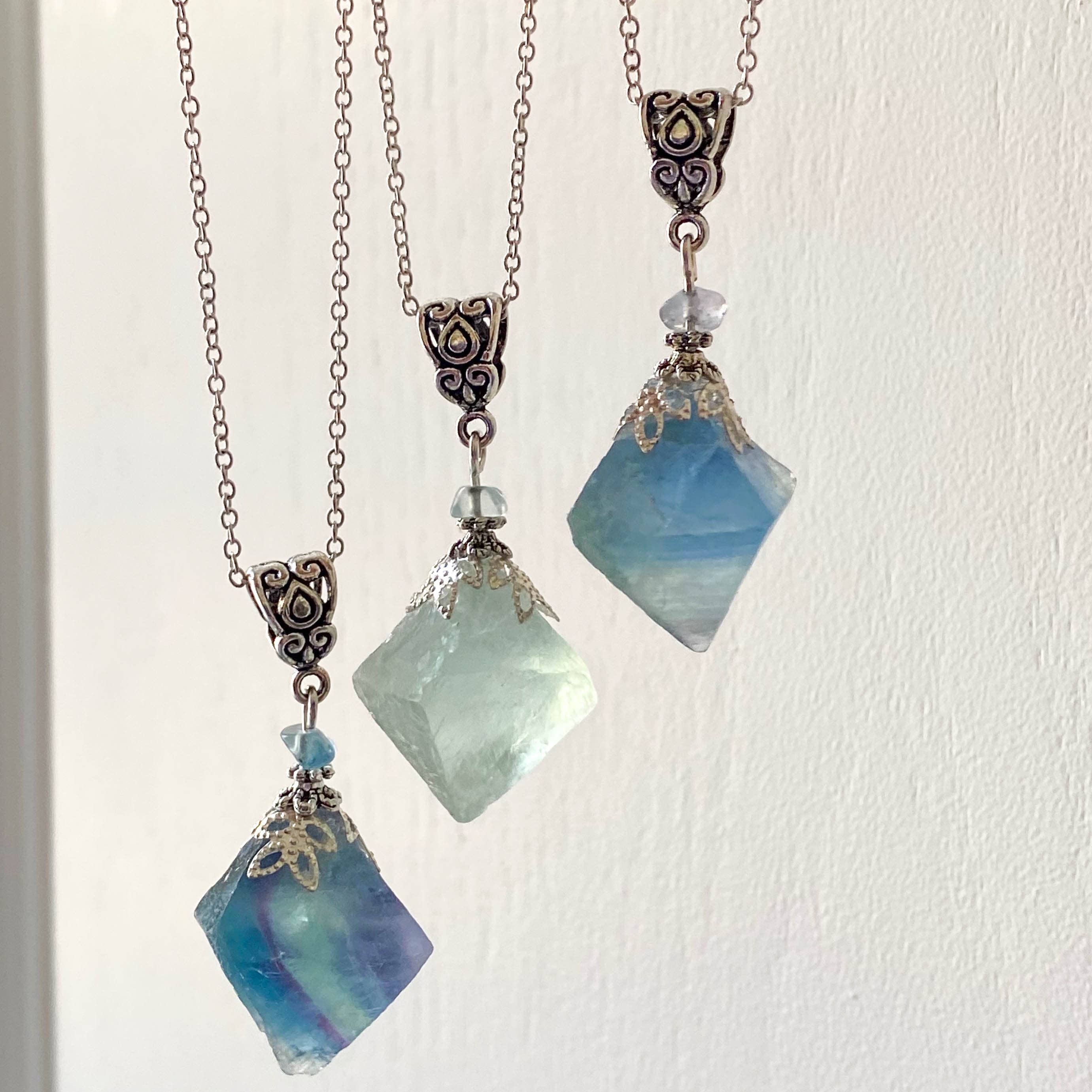 Glorious Healing Crystals - Wholesale Halskettinghanger - Fluoriet Octahedron Soul Path Crystal Healing halsketting Prote8