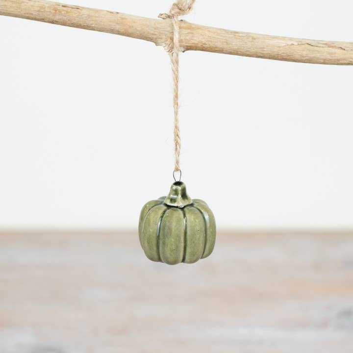 Zucca Verde Sospesa, 4 cm per la vendita all'ingrosso da parte di Gainsborough Giftware x Portland Living