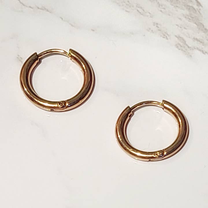 Kelly | Simple Hoop Earrings for wholesale by Alora Boutique Inc.