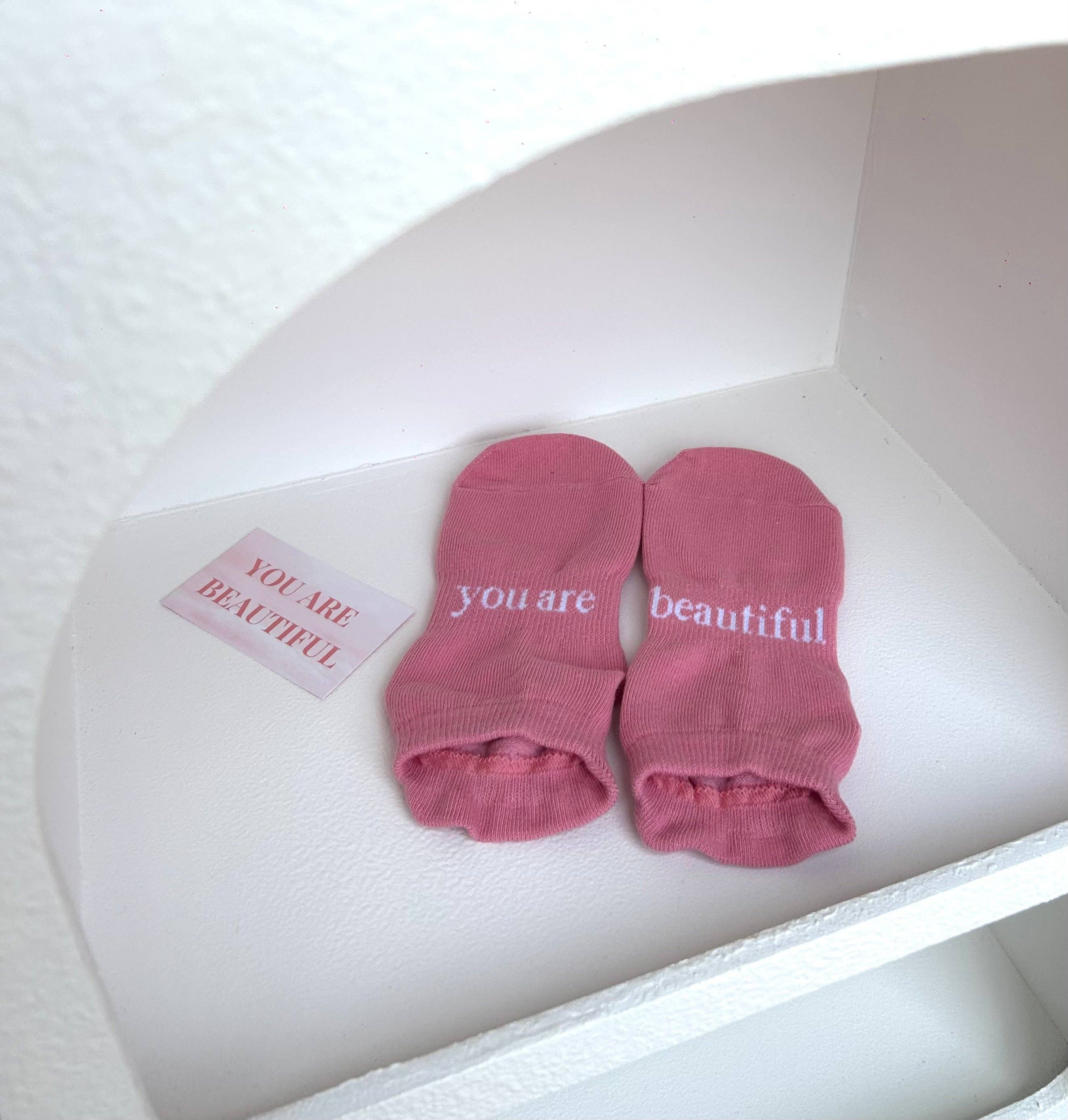 GSOXS - Wholesale Sokken - Dames - 'you are beautiful' (roze) Grip Socks2